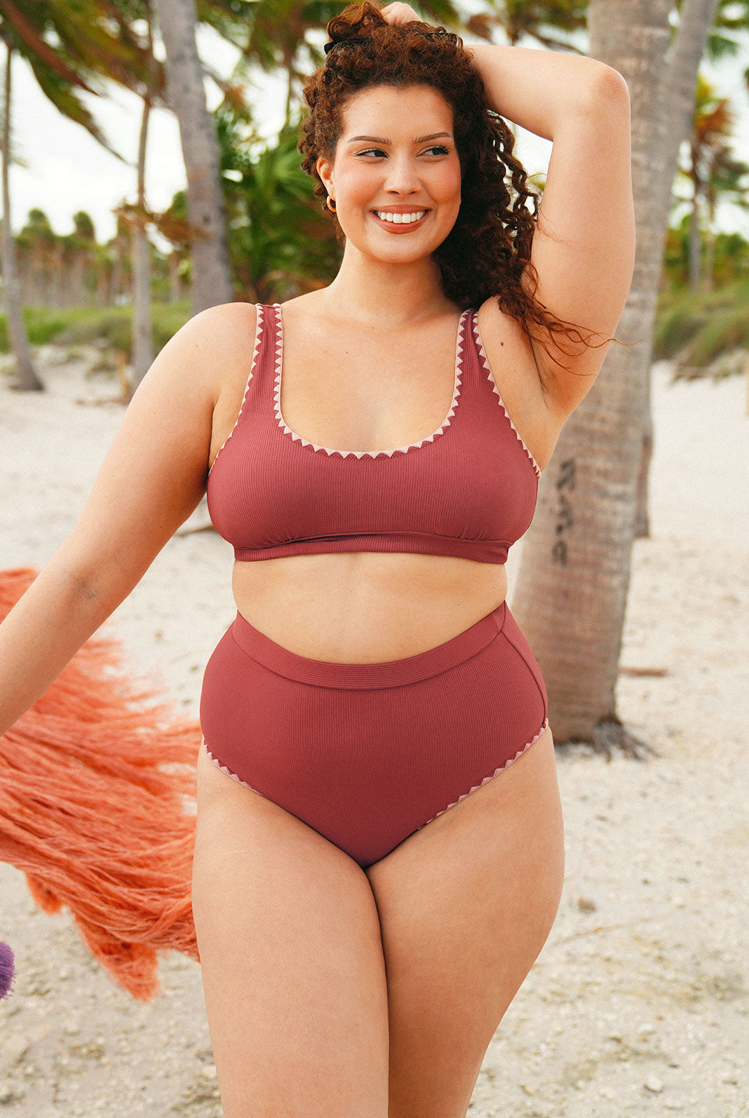 Contrast Stitch Longline Plus Size Bikini Top - Plus Size Bikini Tops - BERLOOK