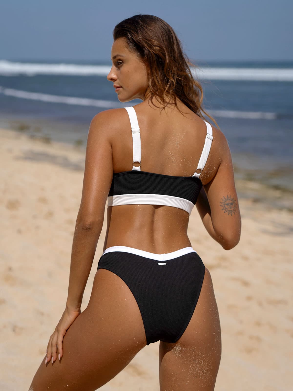 Contrast Trim Bikini Top - Bikini Tops - BERLOOK