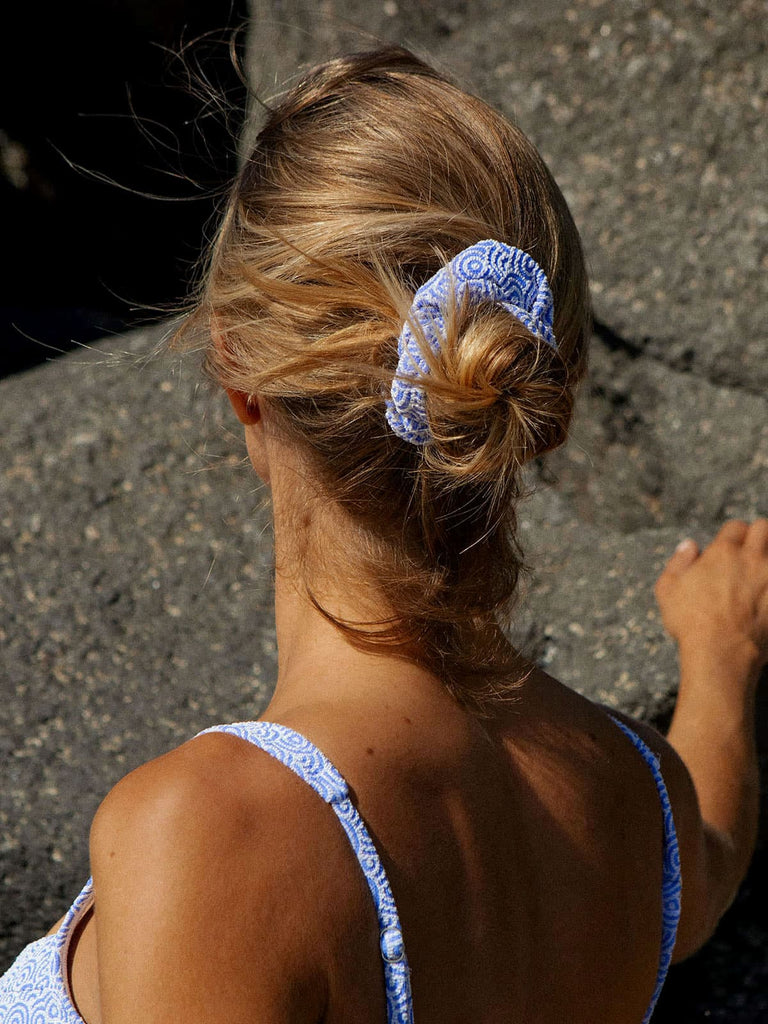 Blue Jacquard Scrunchie Sustainable Hair Accessories - BERLOOK
