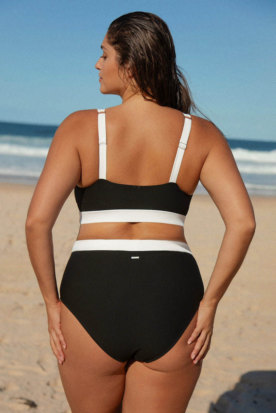 Contrast Trim Plus Size Bikini Bottom Sustainable Plus Size Bikinis - BERLOOK