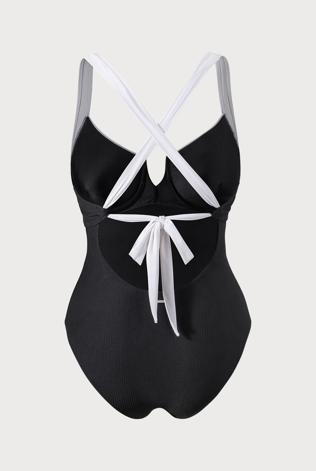Contrast Trim Plus Size One-Piece Swimsuit Sustainable Plus Size One-Pieces - BERLOOK