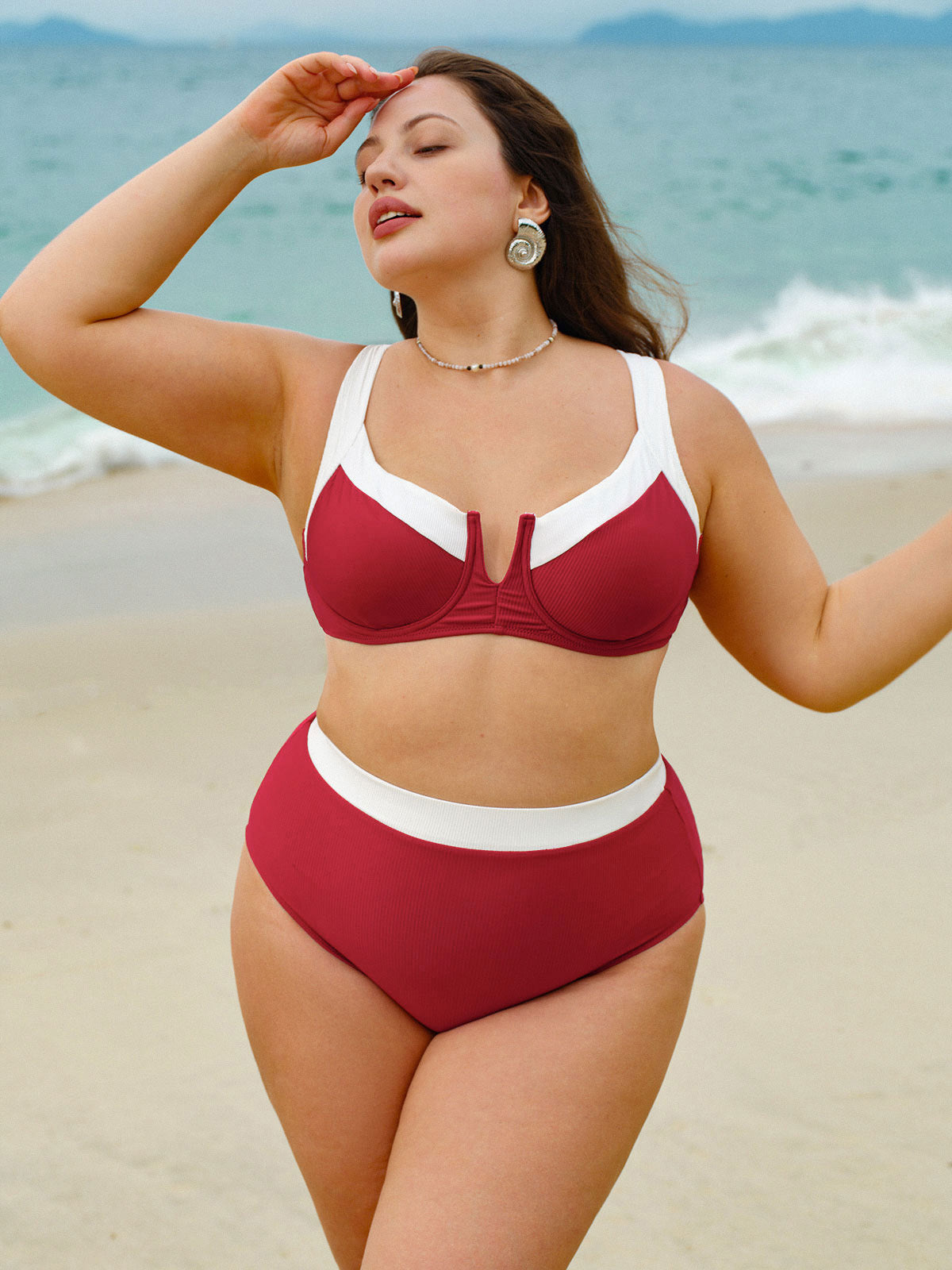 女式针织尼龙混纺比基尼上衣 Sustainable Plus Size Bikinis - BERLOOK
