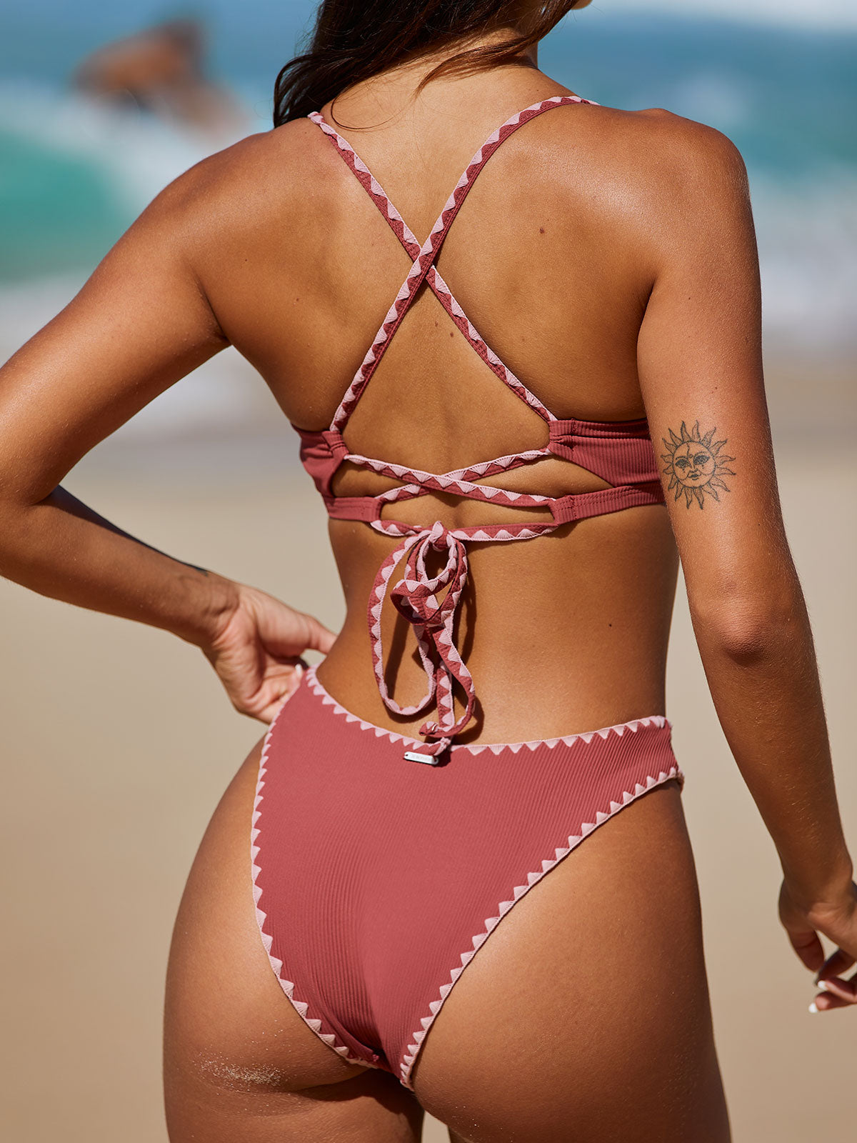 Tie Back Scoop Bikini Top Sustainable Bikinis - BERLOOK
