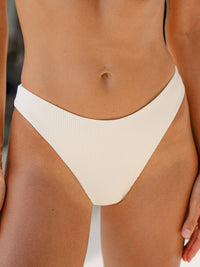 Women Knitted Nylon Bikini Bottoms Sustainable Bikinis - BERLOOK