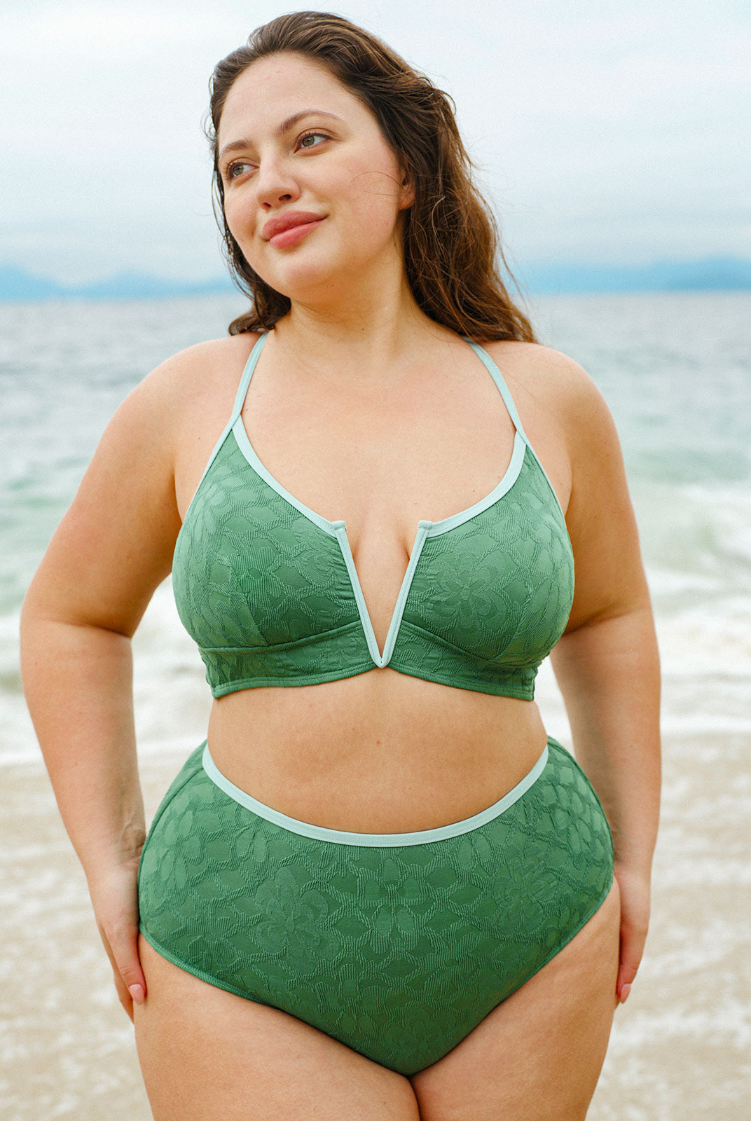 Women Knitted Nylon Bikini Tops Sustainable Plus Size Bikinis - BERLOOK
