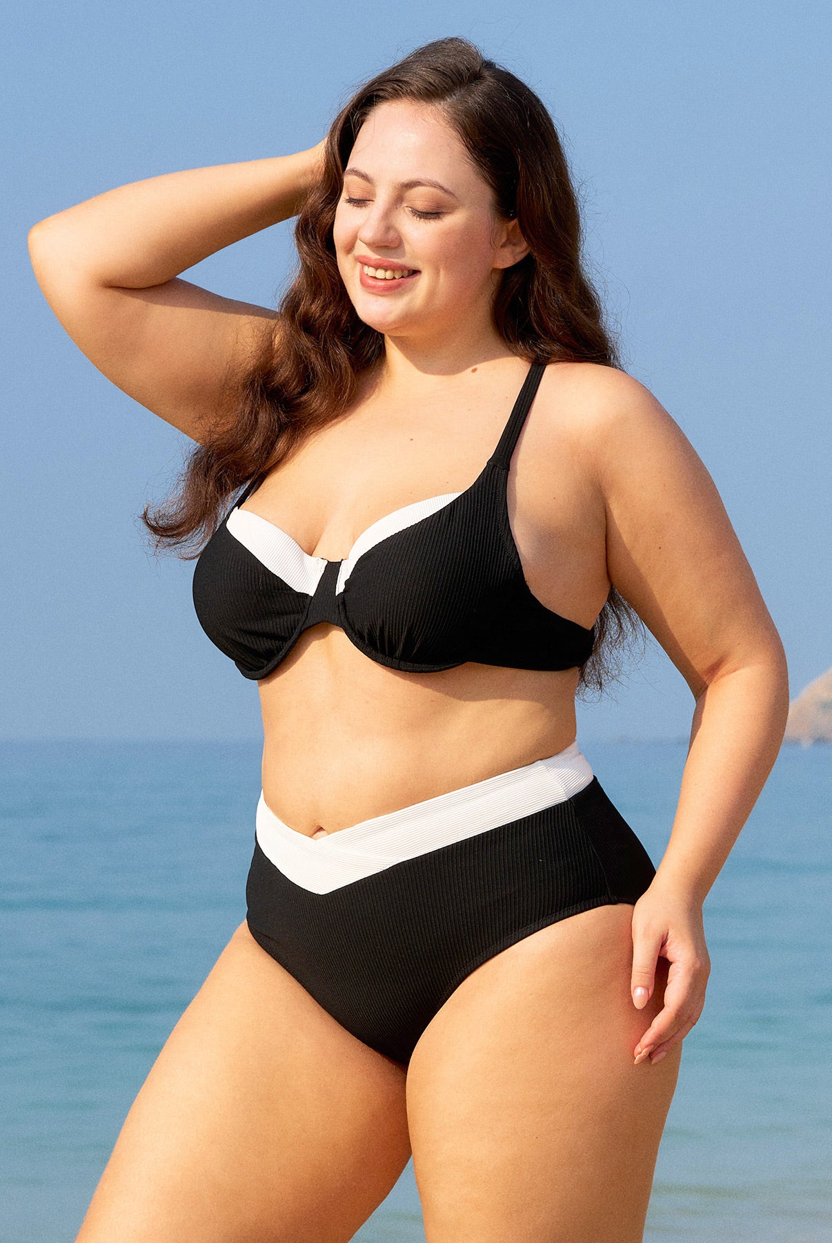 Women Knitted Nylon blended Bikini Tops Sustainable Plus Size Bikinis - BERLOOK