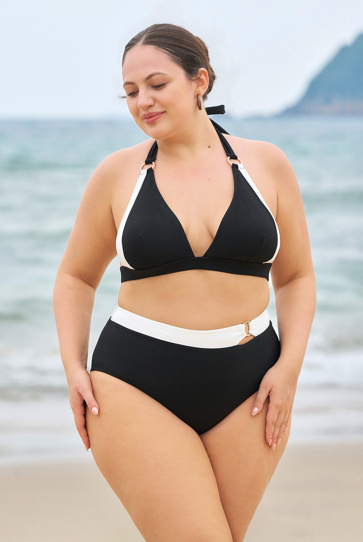 Women Knitted Nylon blended Bikini Tops Sustainable Plus Size Bikinis - BERLOOK