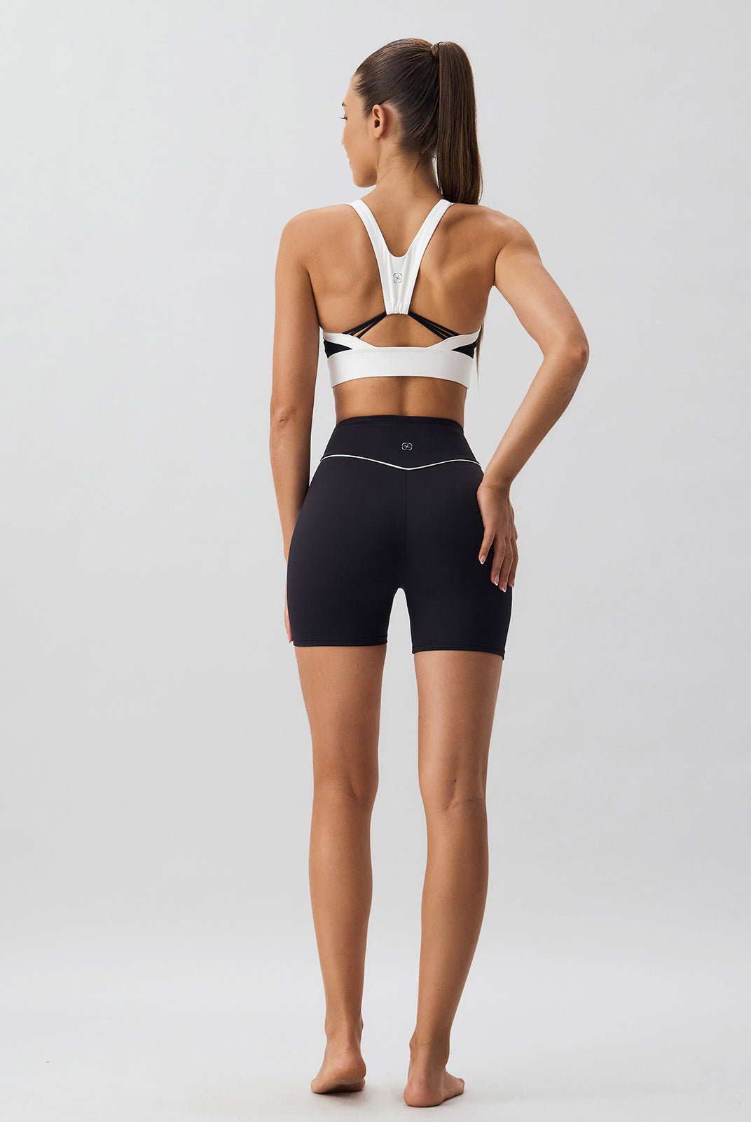 Women Knitted Nylon blended Yoga Shorts Sustainable Yoga Bottoms - BERLOOK