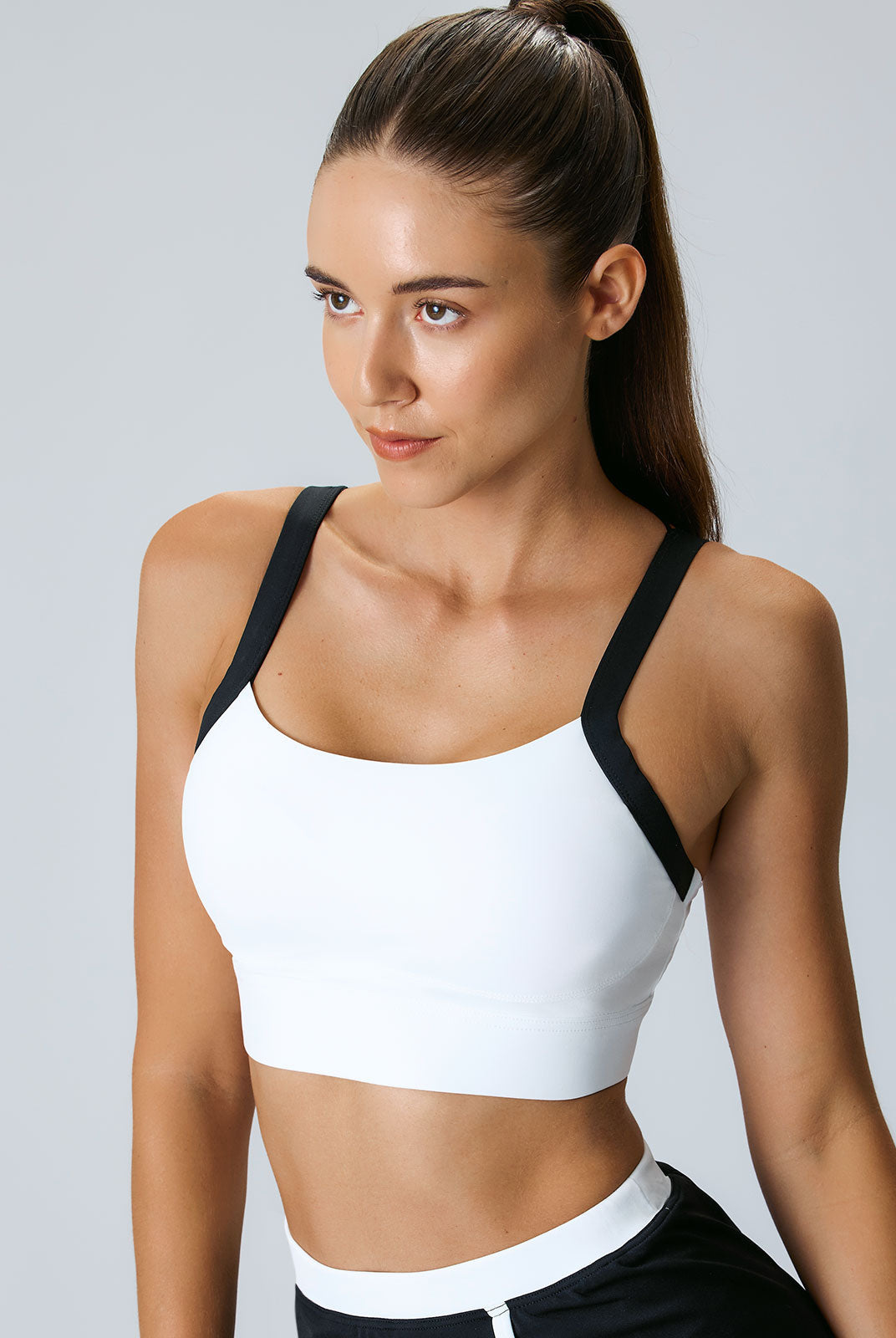 Women Knitted Nylon blended Yoga Sports Bras Sustainable Yoga Tops - BERLOOK
