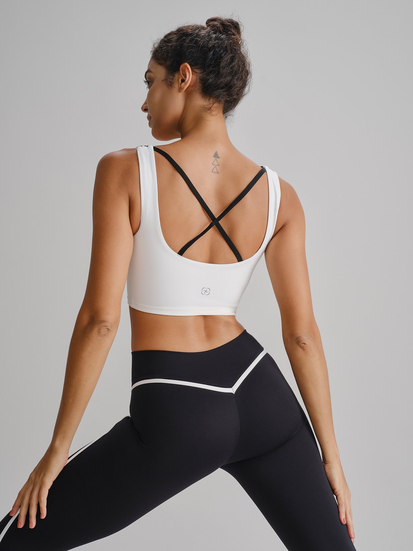 Women Knitted Nylon Spandex blended Yoga Camis Sustainable Yoga Tops - BERLOOK