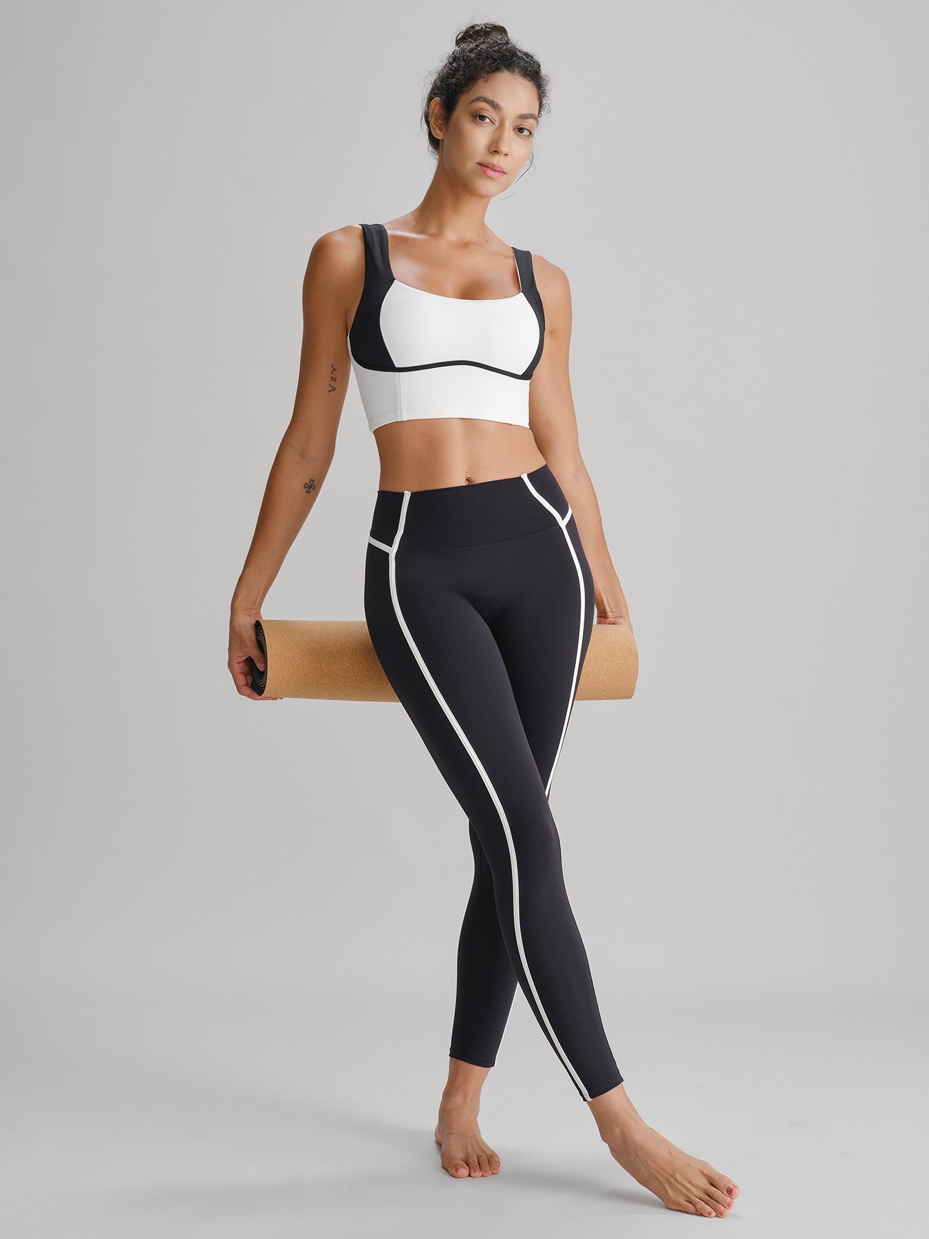 Women Knitted Nylon Spandex blended Yoga Camis Sustainable Yoga Tops - BERLOOK