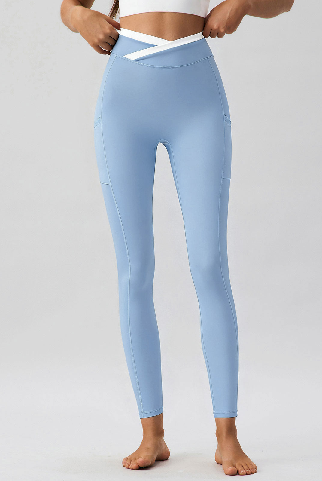 Women Knitted Nylon Yoga Leggings Light Blue Sustainable Yoga Bottoms - BERLOOK
