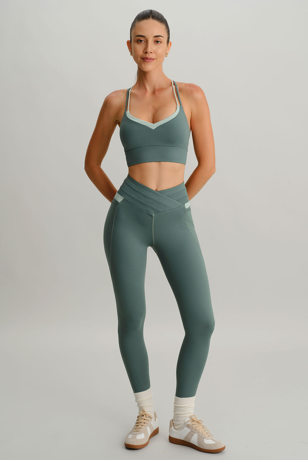 Women Knitted Nylon Yoga Leggings Sustainable Yoga Bottoms - BERLOOK