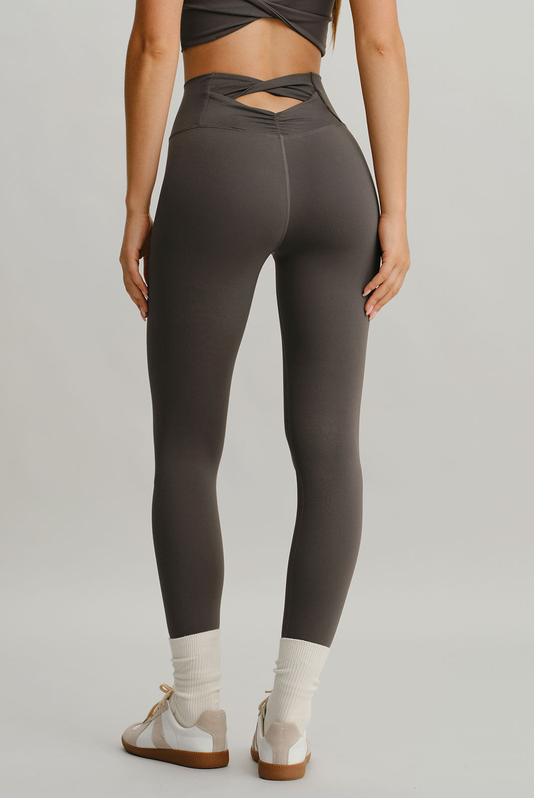 Women Knitted Nylon Yoga Leggings Sustainable Yoga Bottoms - BERLOOK