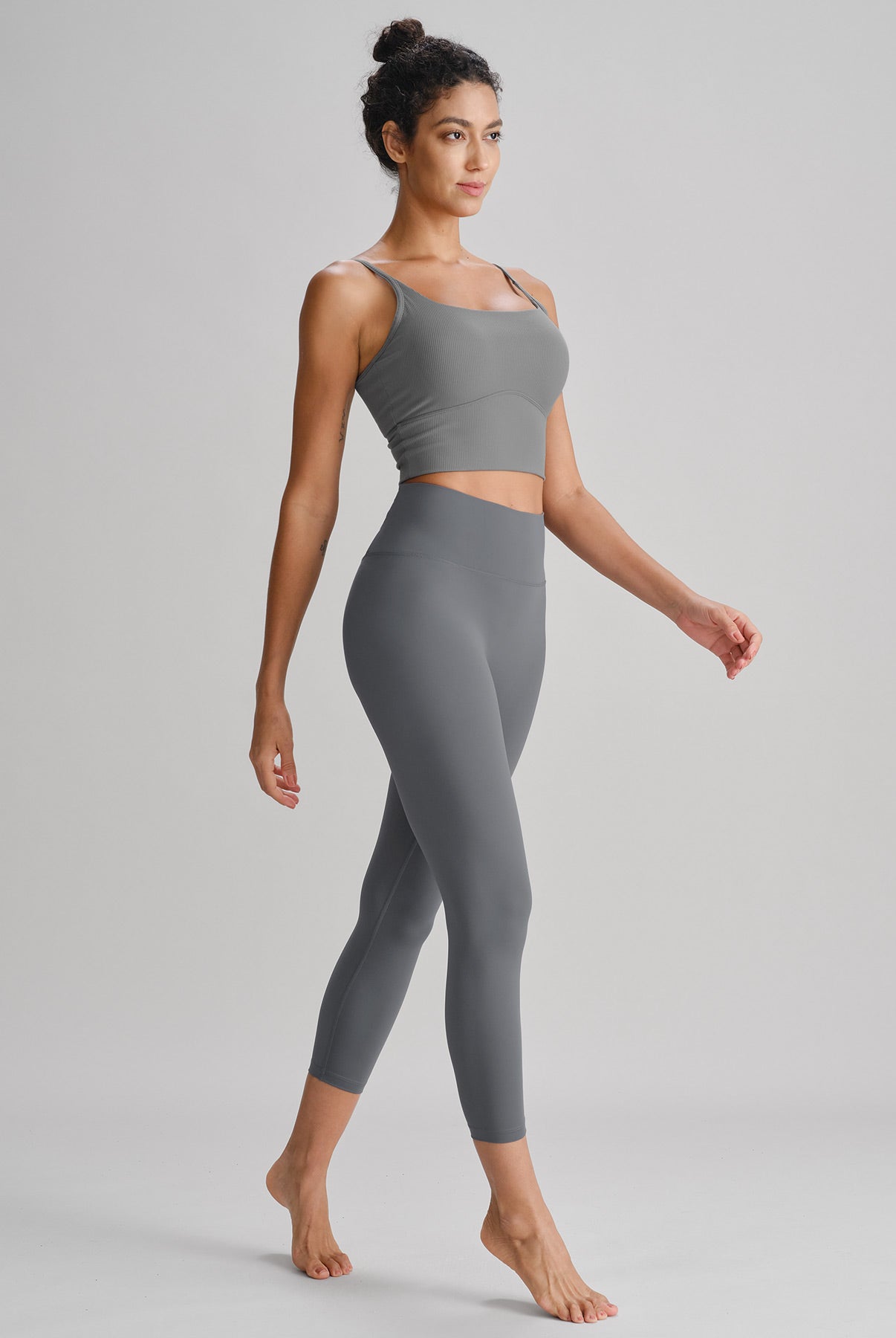 Women Knitted Nylon Yoga Leggings Sustainable Yoga Bottoms - BERLOOK