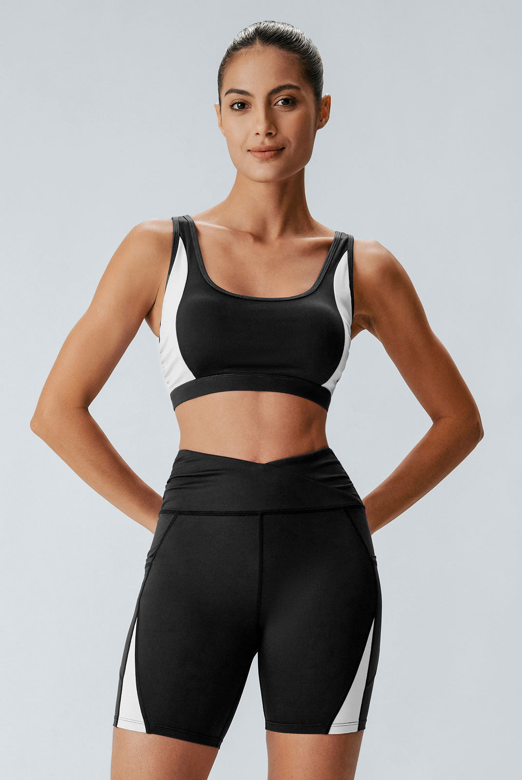 Women Knitted Nylon Yoga Shorts Sustainable Yoga Bottoms - BERLOOK