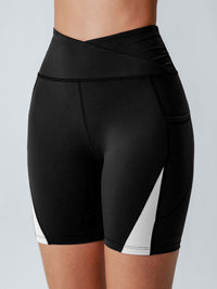 Women Knitted Nylon Yoga Shorts Sustainable Yoga Bottoms - BERLOOK