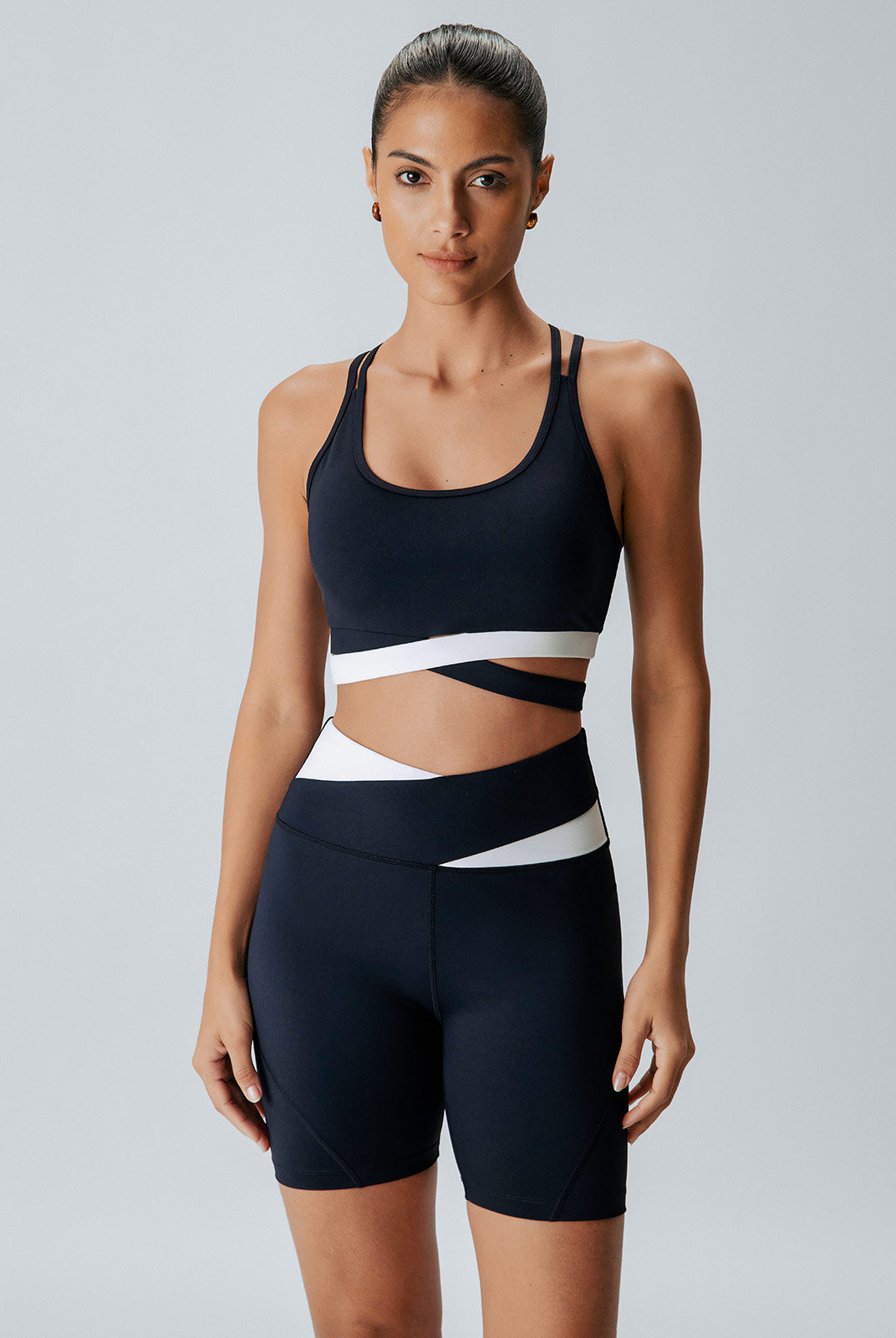 Women Knitted Nylon Yoga Shorts Sustainable Yoga Bottoms - BERLOOK