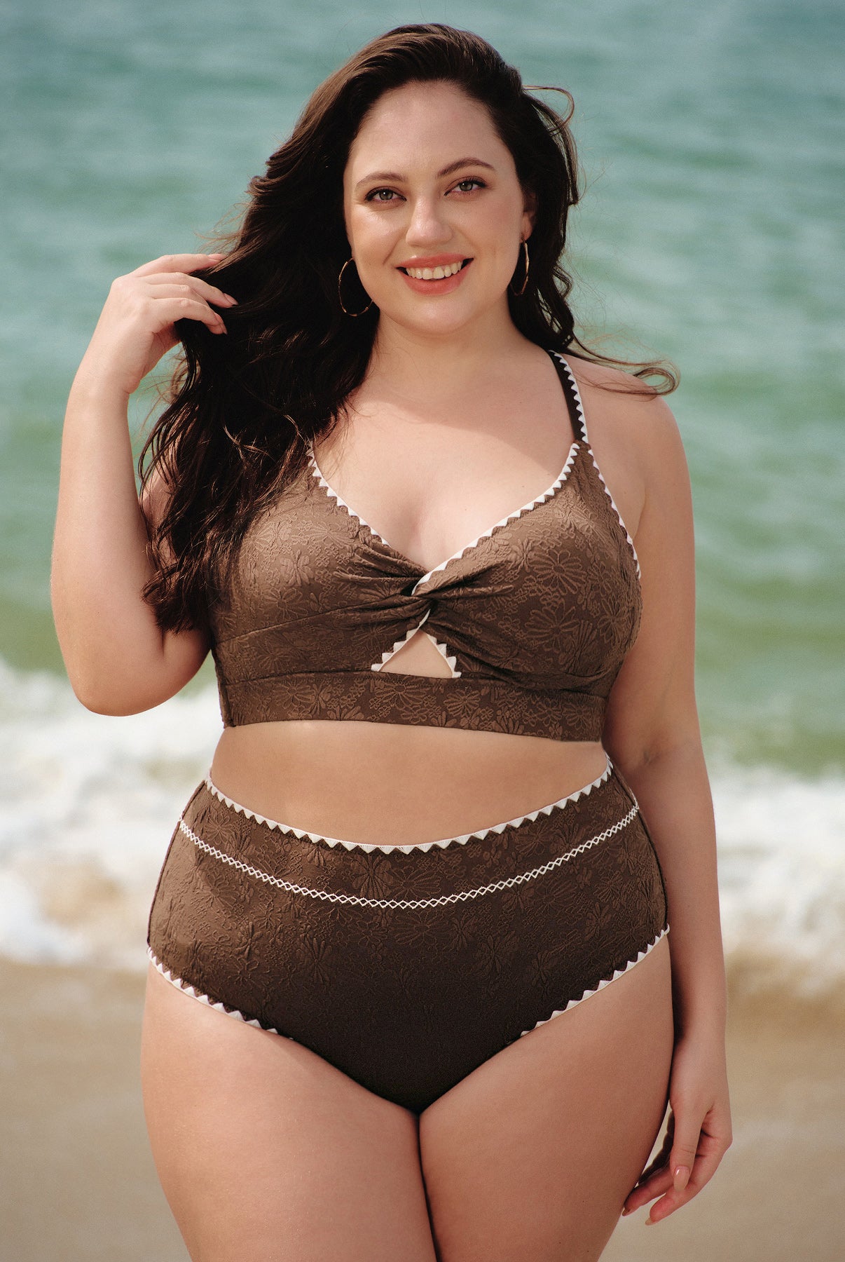 Women Knitted Polyester Blended Bikini Tops Sustainable Plus Size Bikinis - BERLOOK