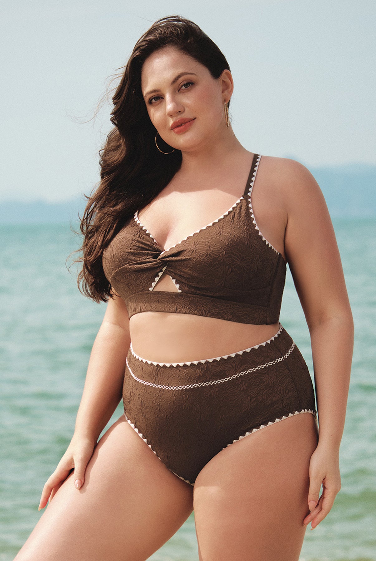Women Knitted Polyester Blended Bikini Tops Sustainable Plus Size Bikinis - BERLOOK