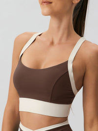 Women'S Knitted Nylon Contrast Color Yoga Sports Bra Coffee Sustainable Yoga Tops - BERLOOK