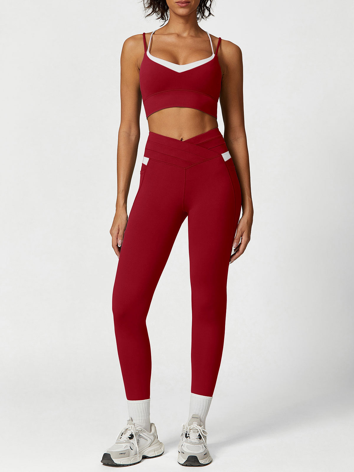 Women'S Knitted Nylon Sports Bra Sustainable Yoga Tops - BERLOOK
