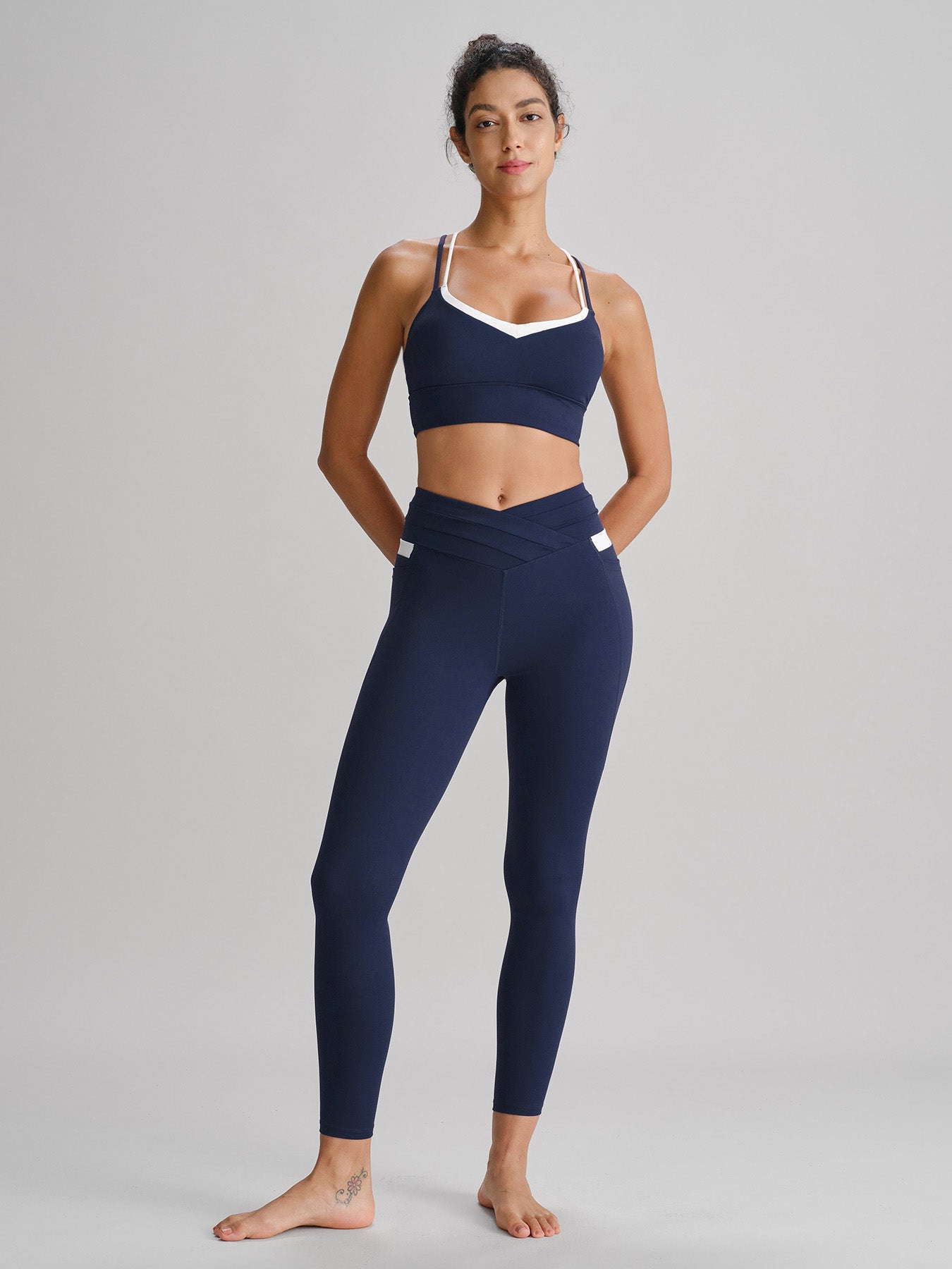 Women'S Knitted Nylon Sports Bra Sustainable - BERLOOK