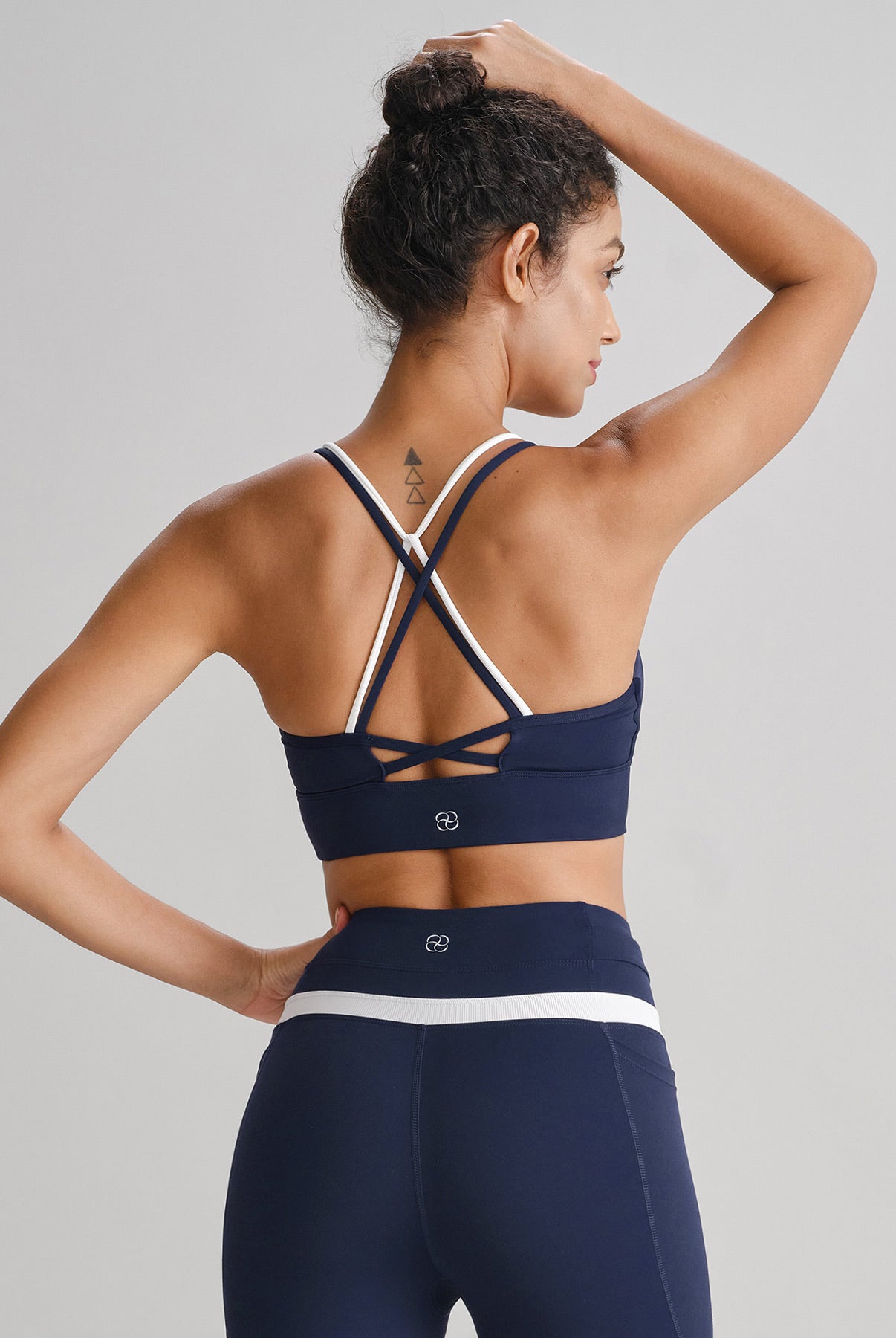 Women'S Knitted Nylon Sports Bra Sustainable Yoga Tops - BERLOOK