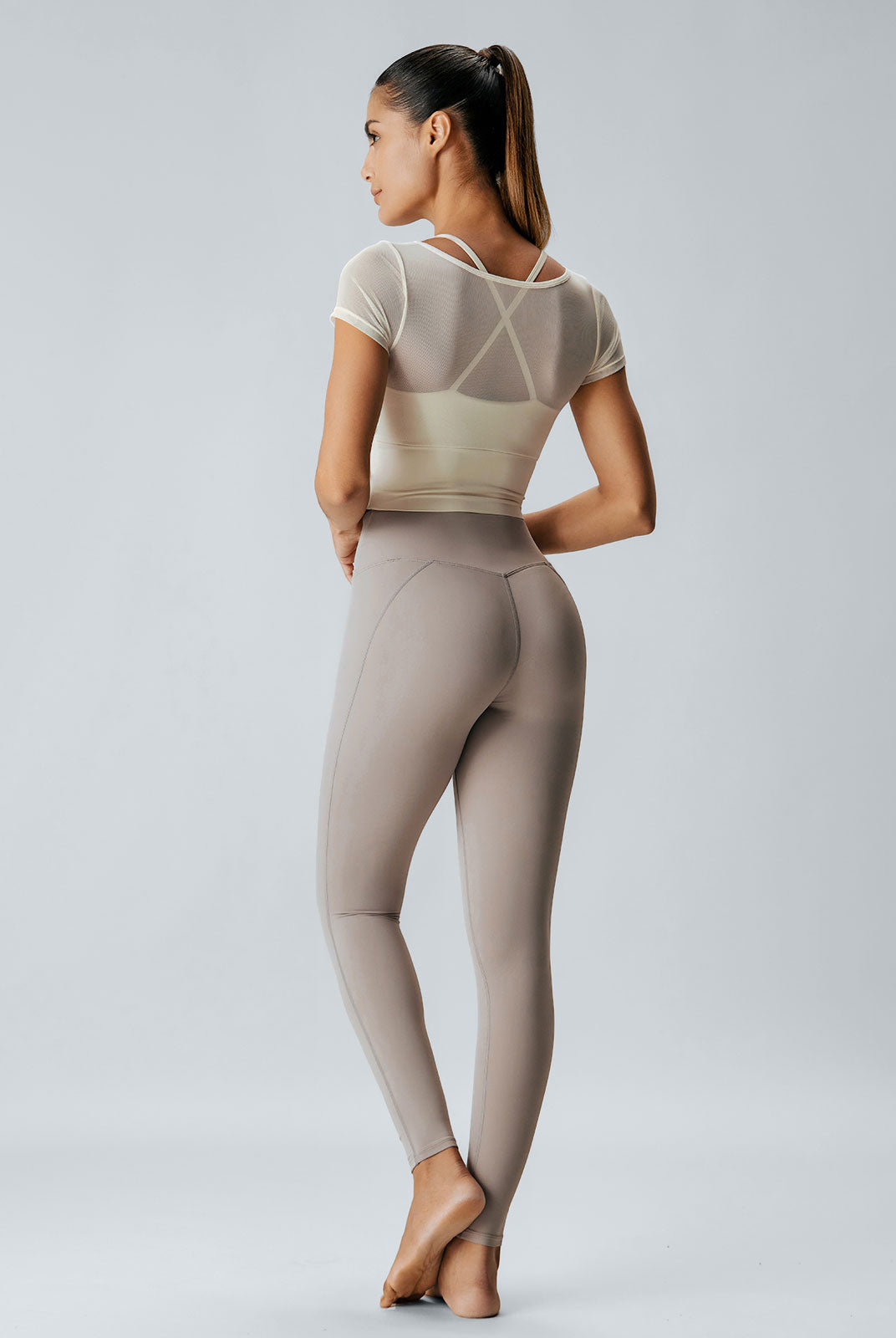 Women'S Knitted Nylon Yoga Short Sleeve Tops Sustainable Yoga Tops - BERLOOK
