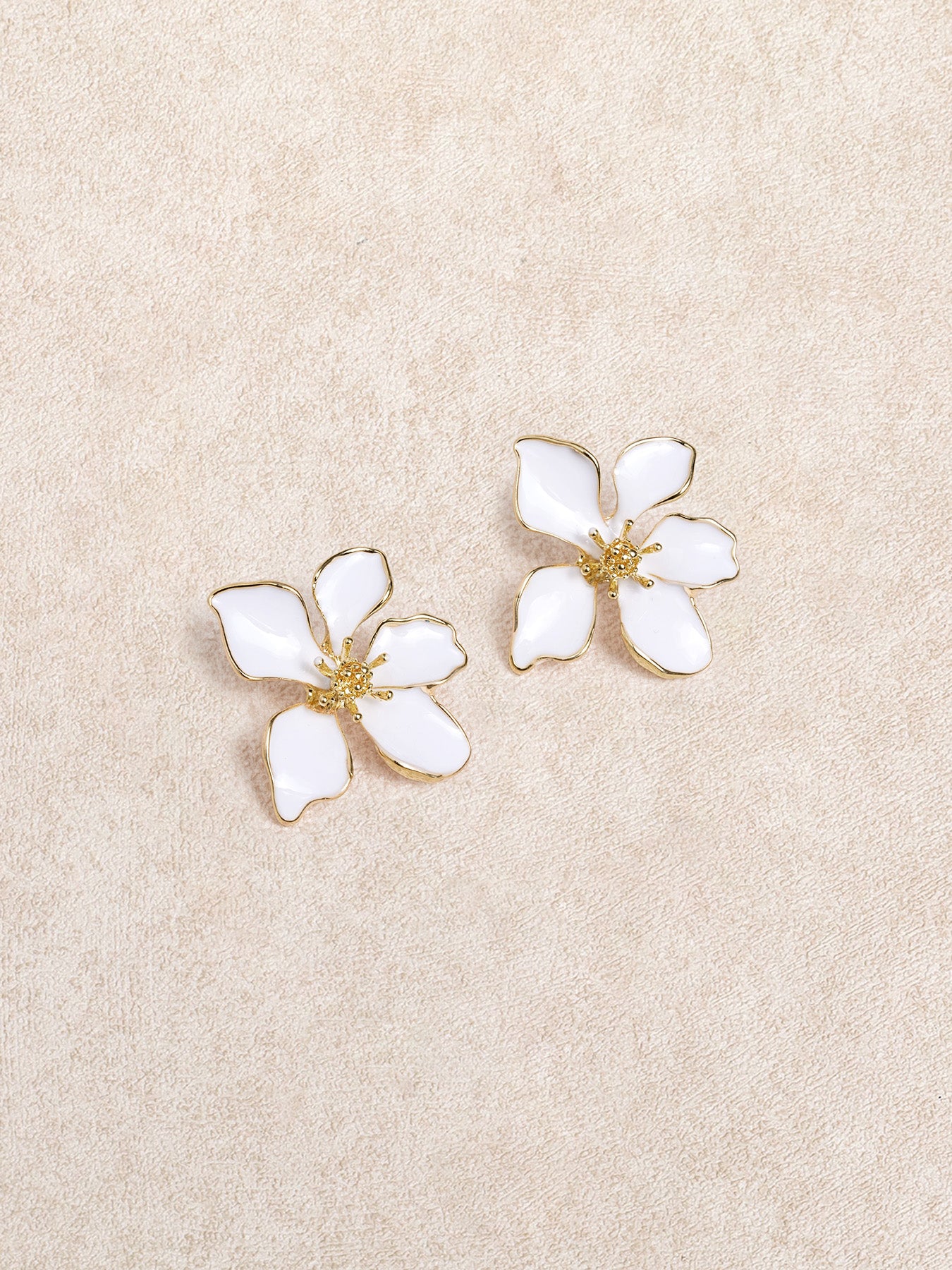 Women's Alloy Earrings White Sustainable Earrings - BERLOOK