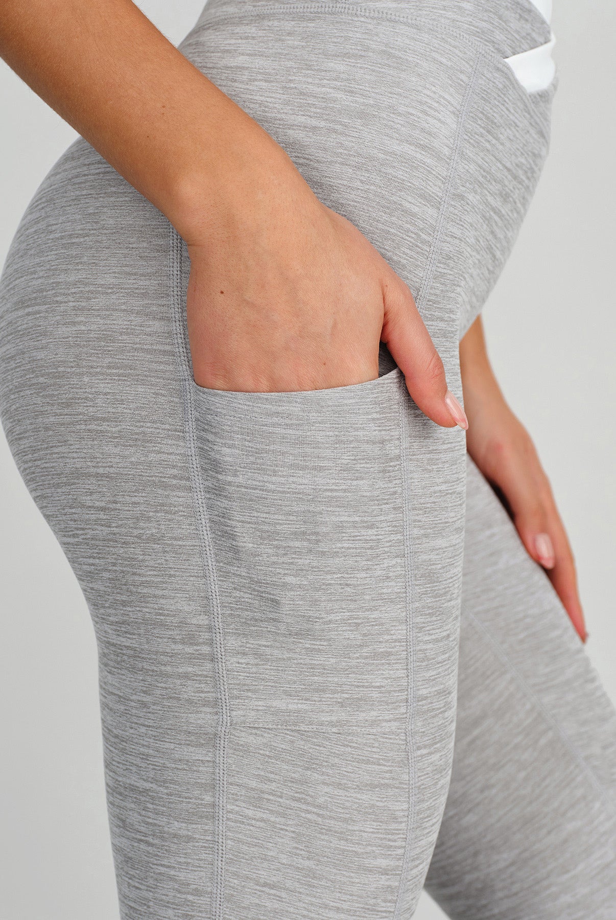 Women's Color-Block Knit Nylon Leggings Sustainable Yoga Bottoms - BERLOOK