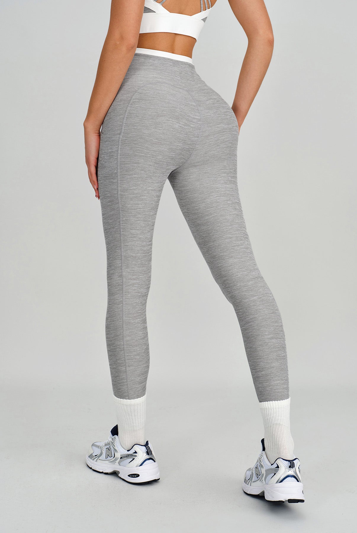 Women's Color-Block Knit Nylon Leggings Sustainable Yoga Bottoms - BERLOOK