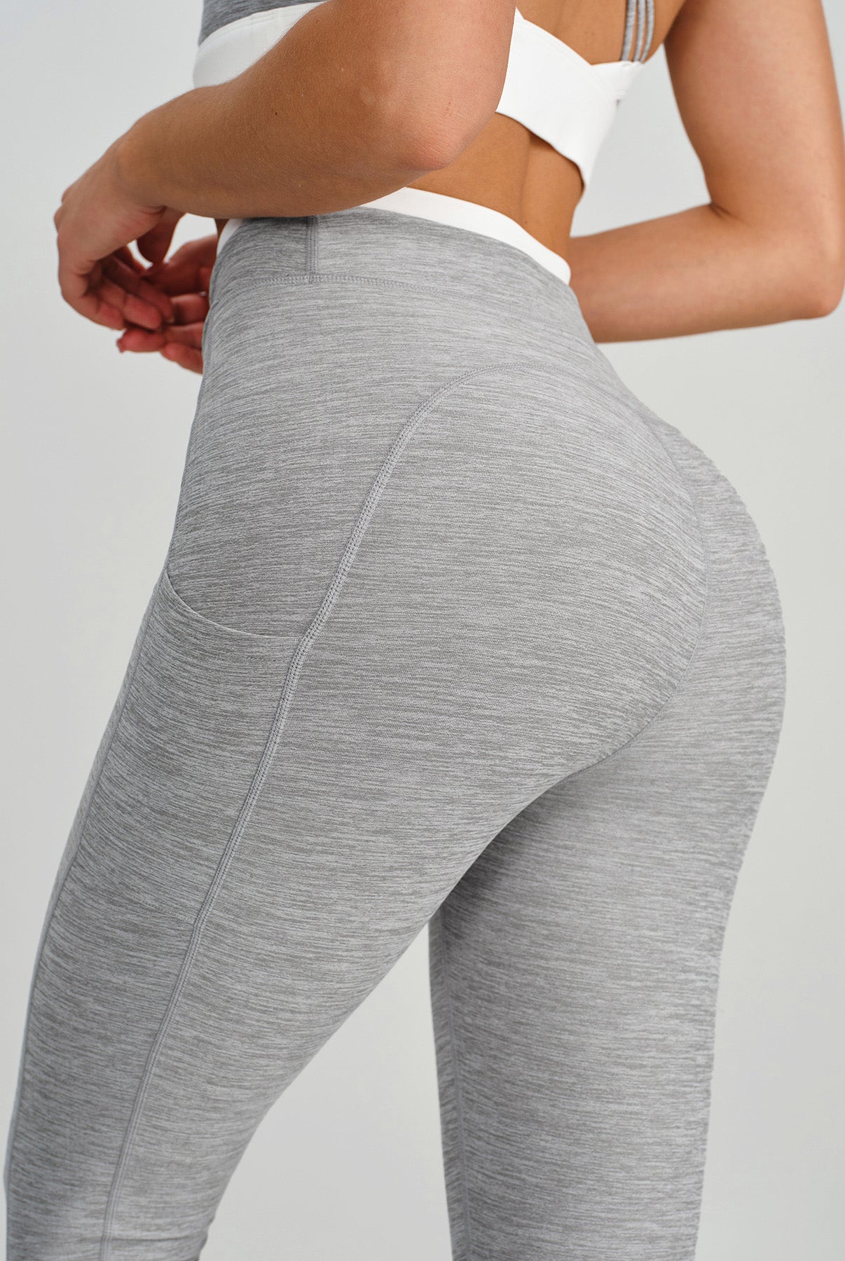 Women's Color-Block Knit Nylon Leggings Sustainable Yoga Bottoms - BERLOOK
