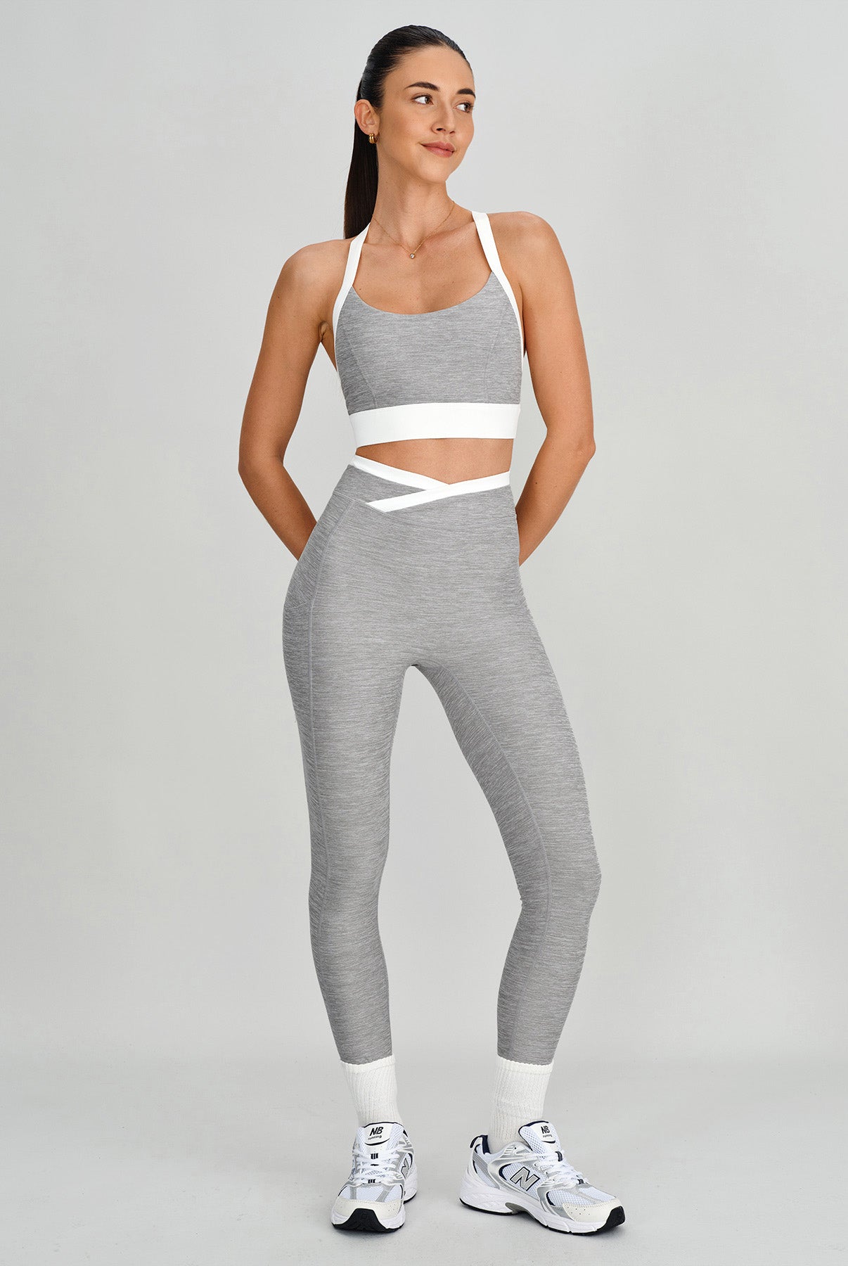 Women's Color-Block Knitted Nylon Yoga Sports Bra Sustainable Yoga Tops - BERLOOK