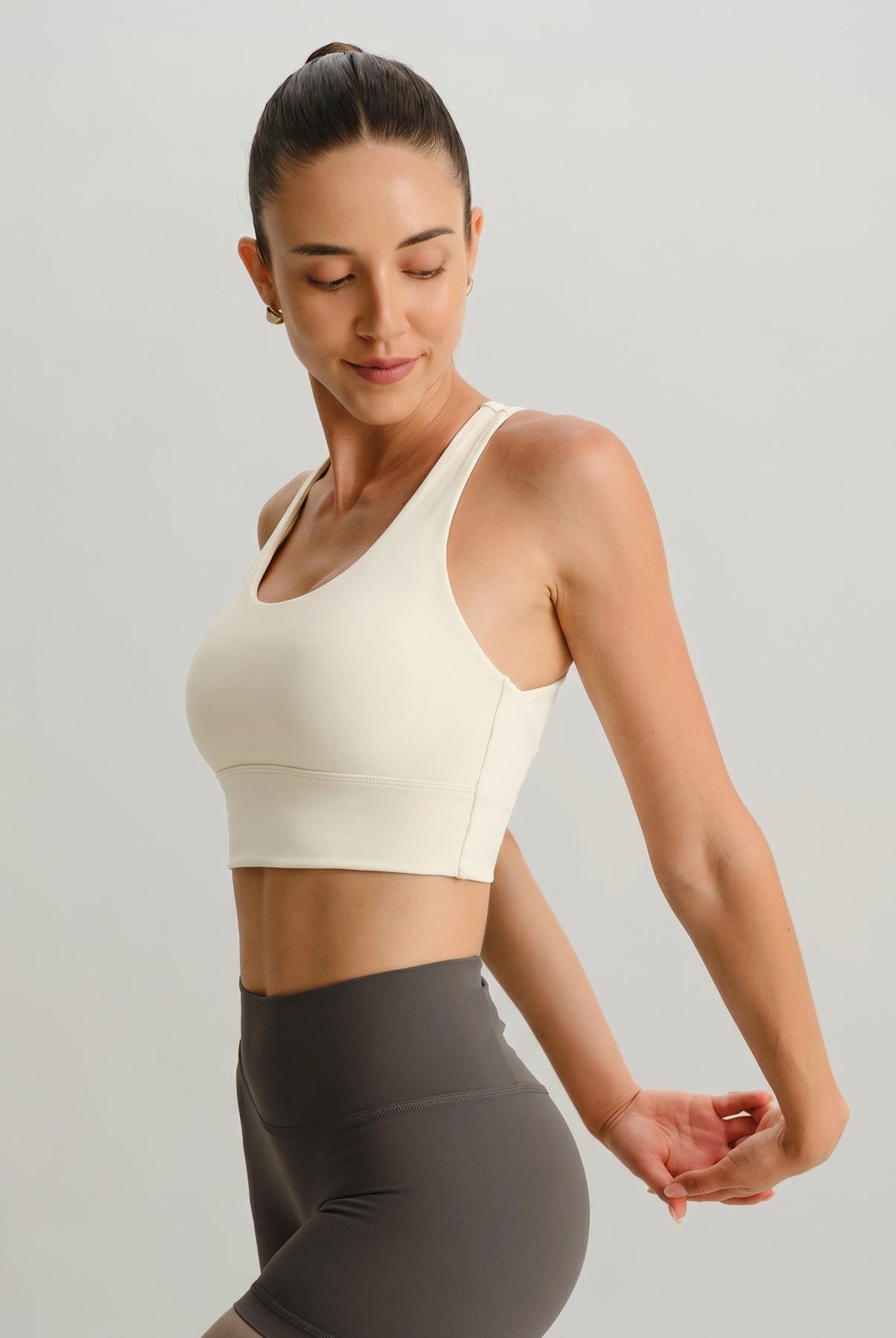 Women's Knit Nylon Sports Bra Sustainable Yoga Tops - BERLOOK