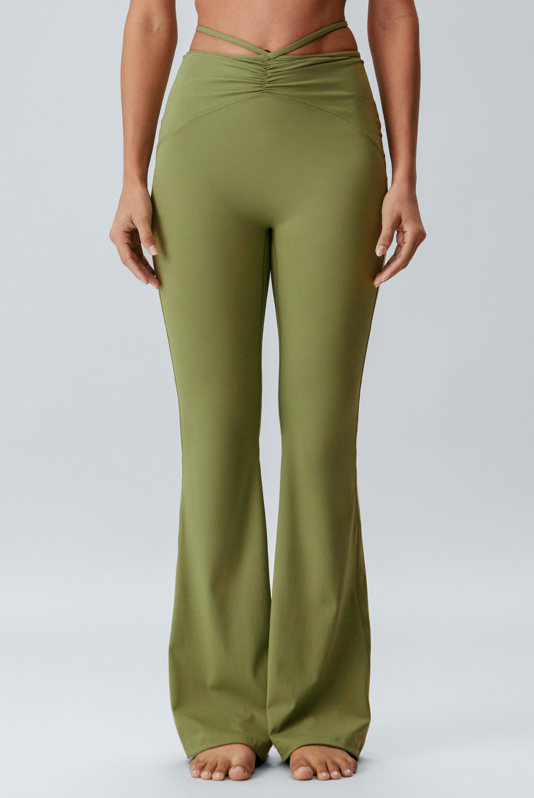 Women's Knitted Nylon Flare Yoga Leggings Sustainable Yoga Bottoms - BERLOOK