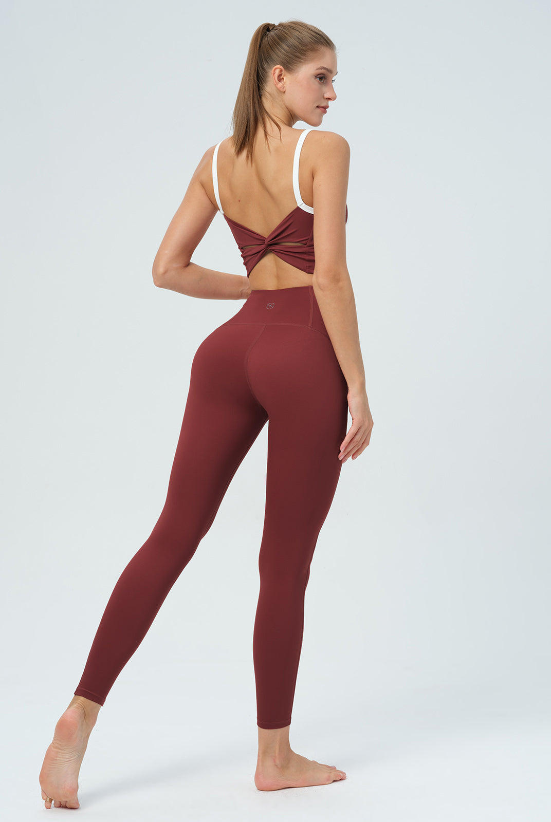 Women's Knitted Nylon Leggings Sustainable Yoga Bottoms - BERLOOK