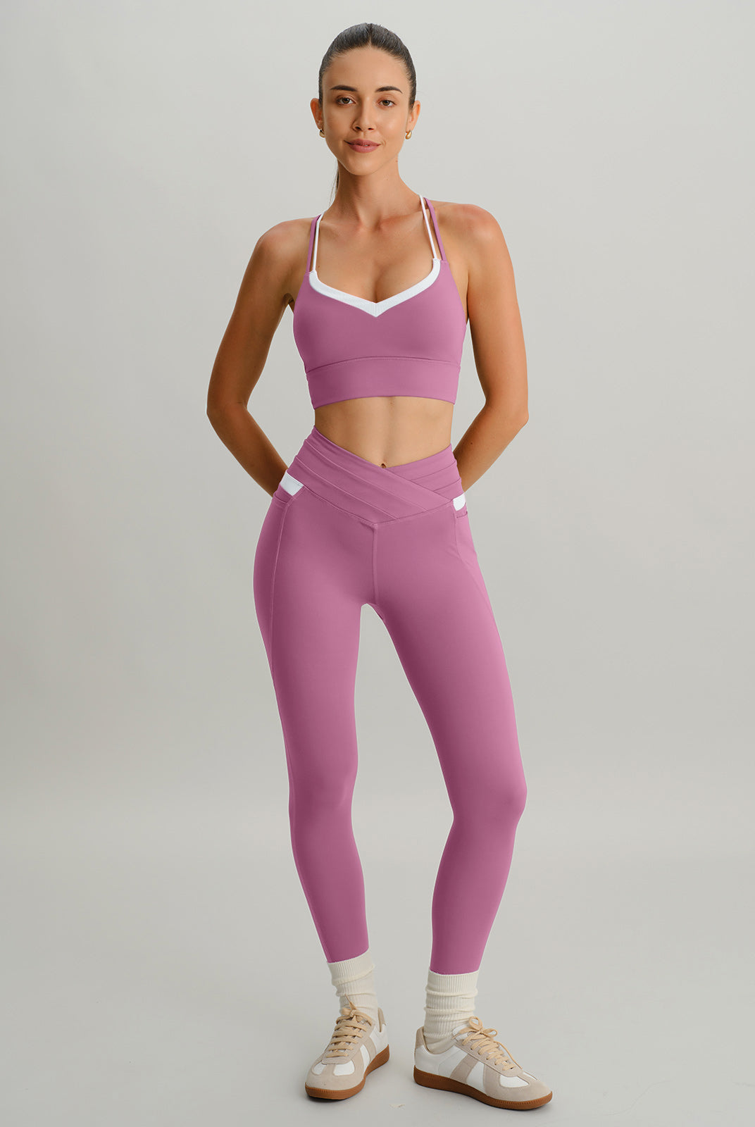 Women's Knitted Nylon Leggings Sustainable Yoga Bottoms - BERLOOK