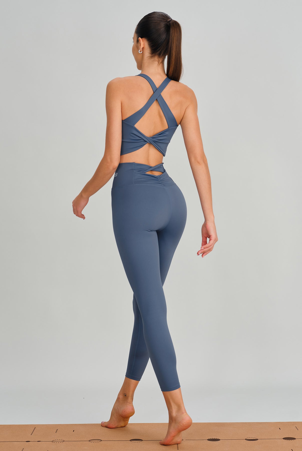 Women's Knitted Nylon Leggings Sustainable Yoga Bottoms - BERLOOK