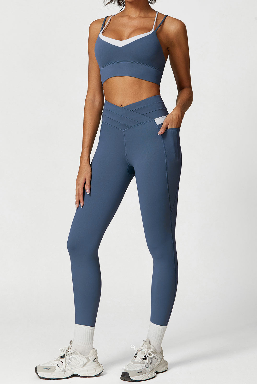 Women's Knitted Nylon Leggings Sustainable Yoga Bottoms - BERLOOK