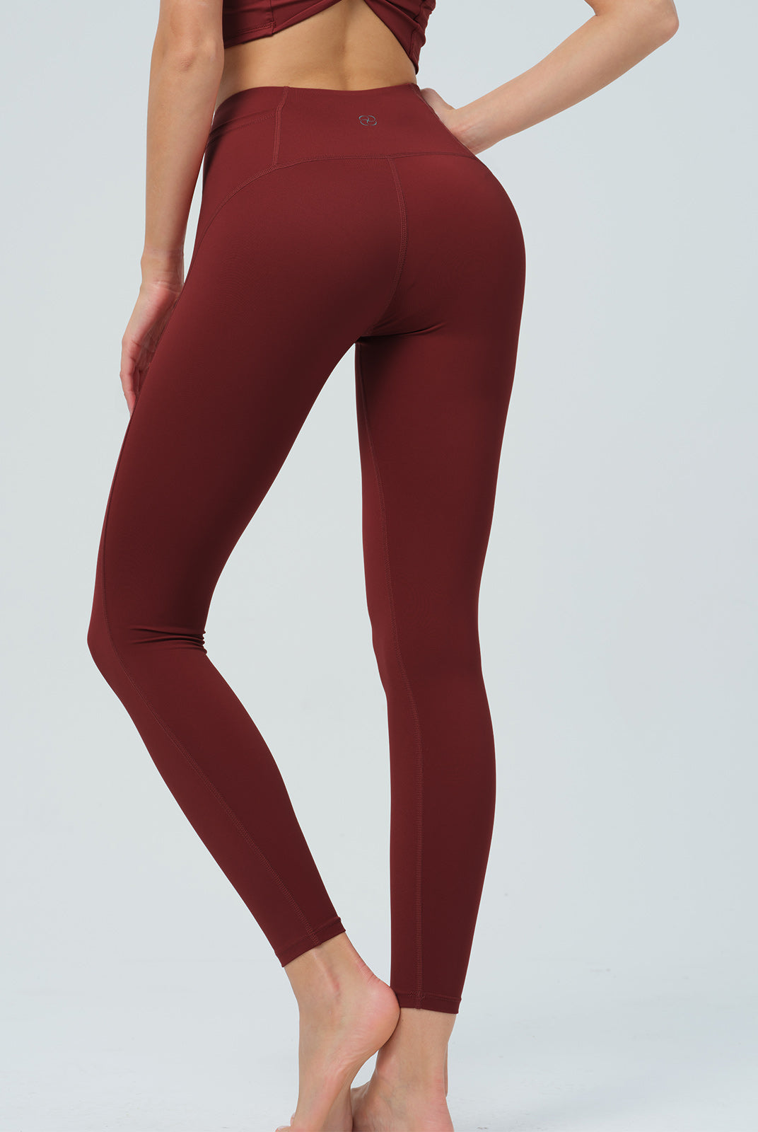 Women's Knitted Nylon Leggings Sustainable Yoga Bottoms - BERLOOK