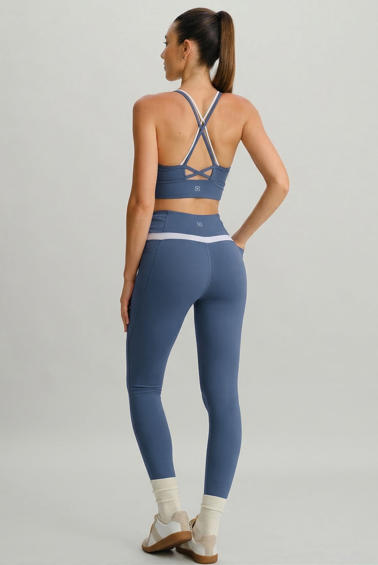 Women's Knitted Nylon Leggings Sustainable Yoga Bottoms - BERLOOK
