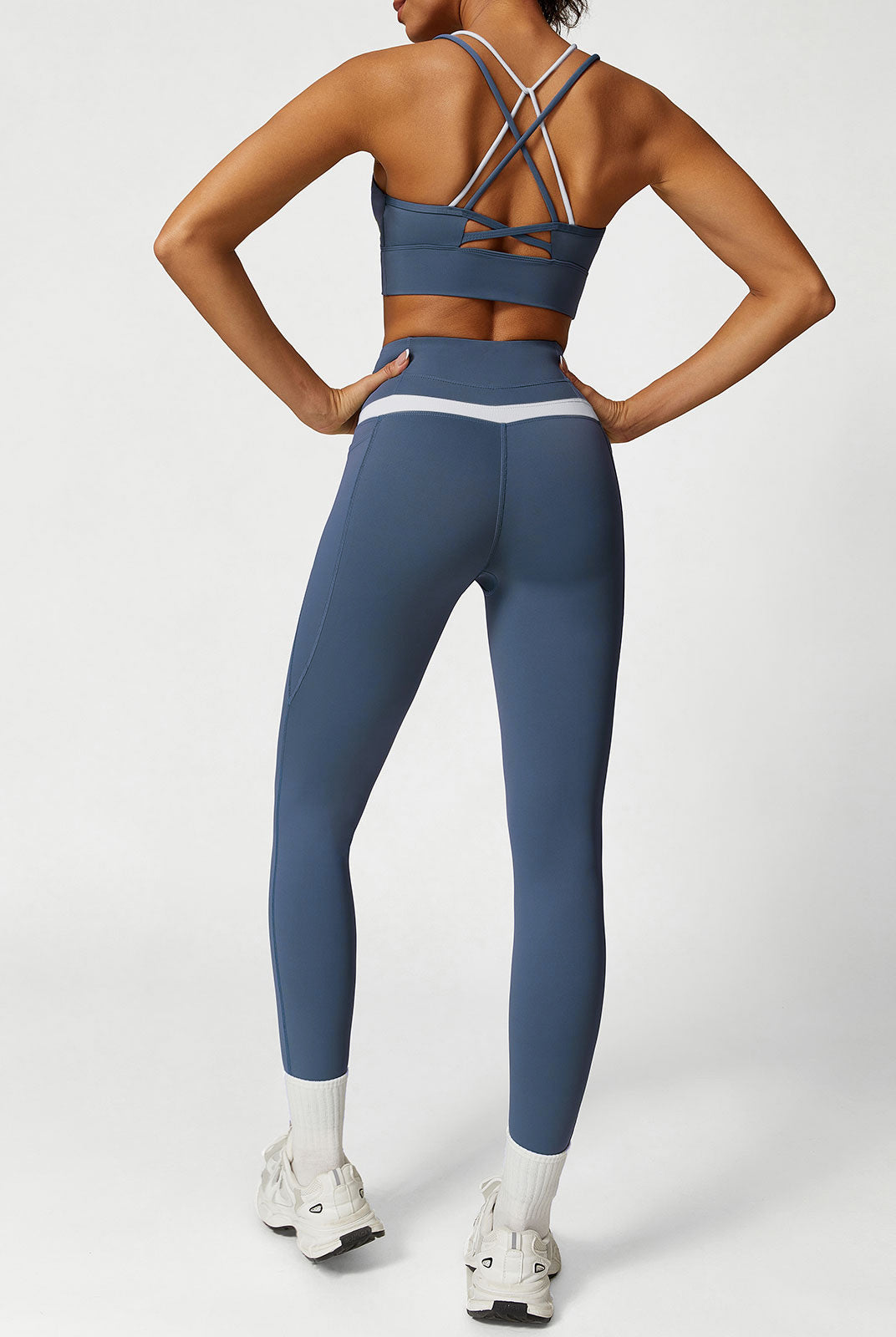 Women's Knitted Nylon Leggings Sustainable Yoga Bottoms - BERLOOK