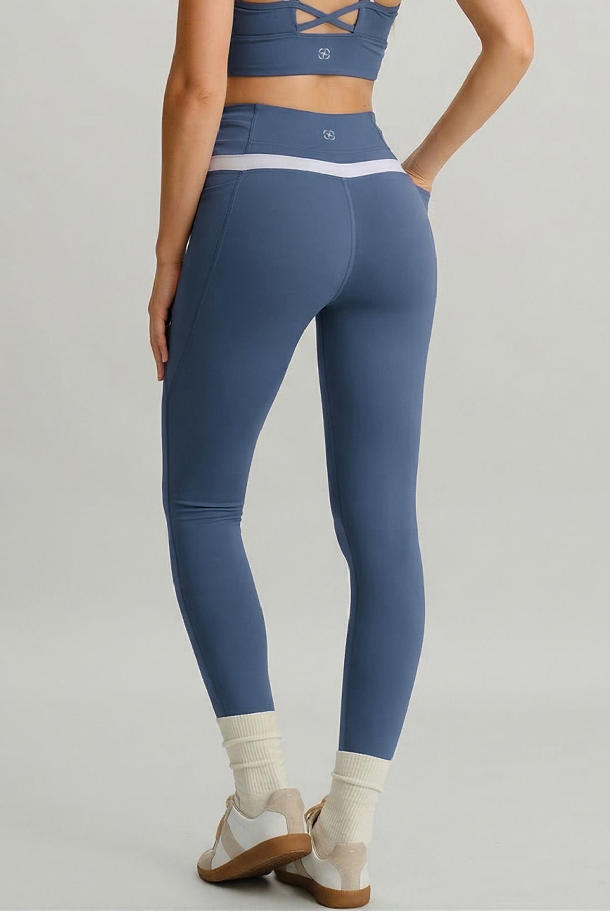 Women's Knitted Nylon Leggings Sustainable Yoga Bottoms - BERLOOK