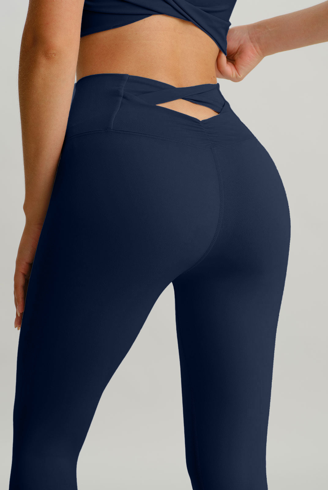 Women's Knitted Nylon Leggings Sustainable Yoga Bottoms - BERLOOK