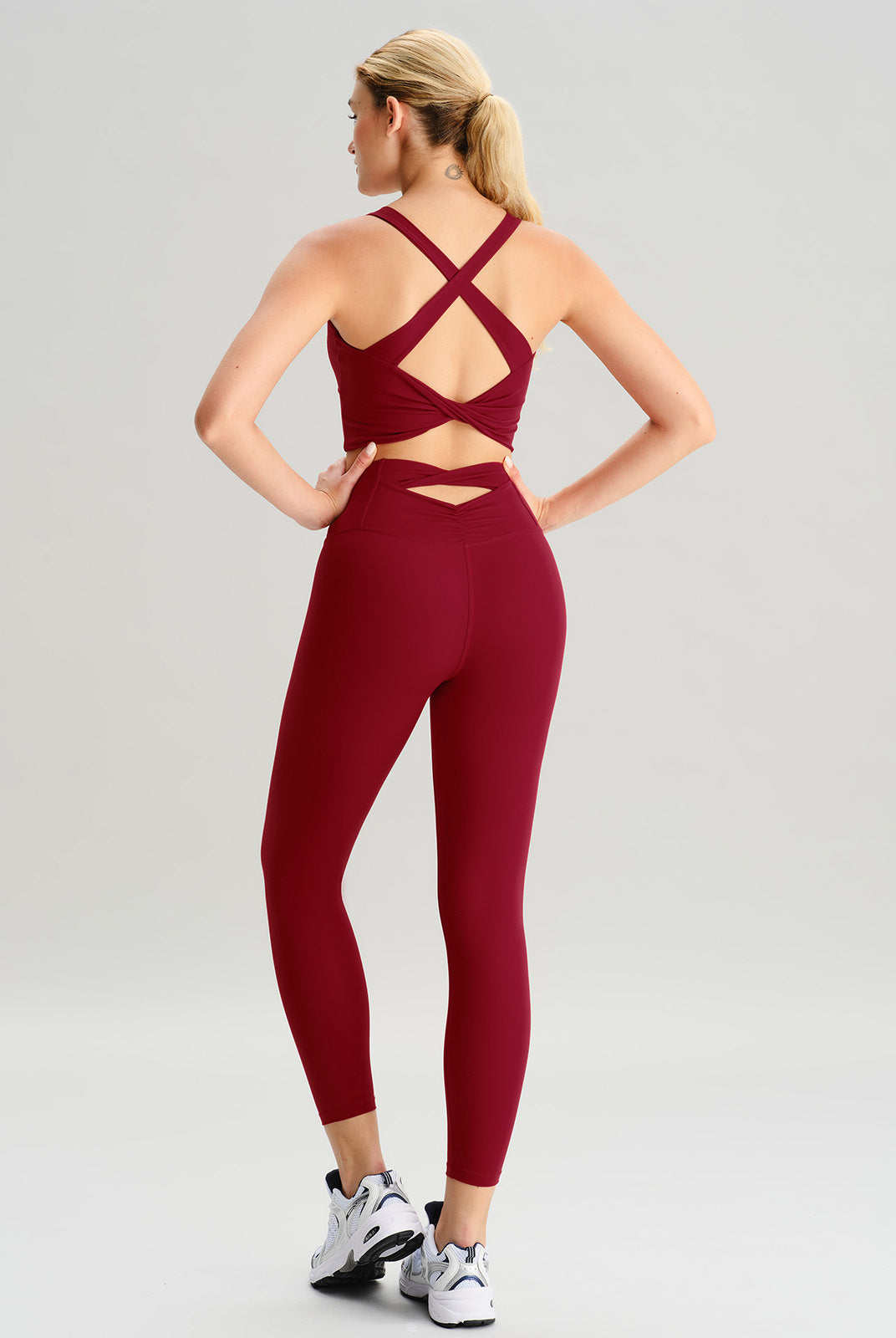Women's Knitted Nylon Leggings Sustainable Yoga Bottoms - BERLOOK