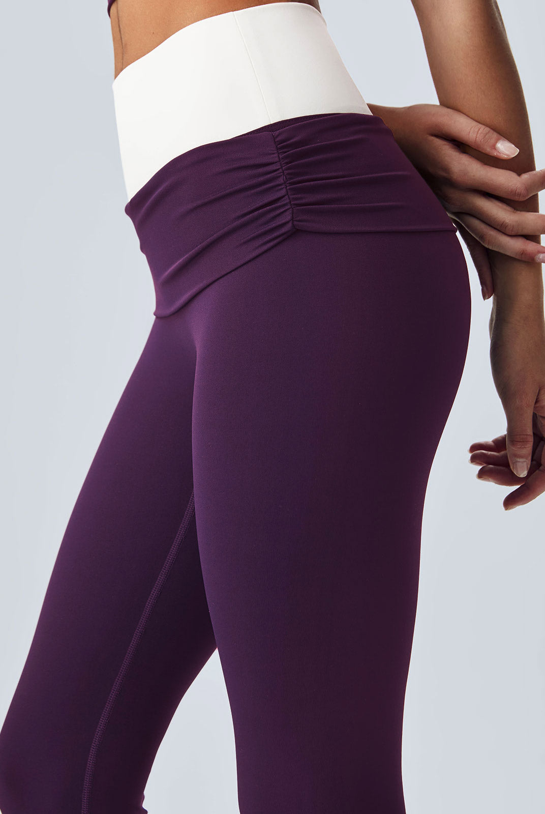 Women's Knitted Nylon Leggings Sustainable Yoga Bottoms - BERLOOK