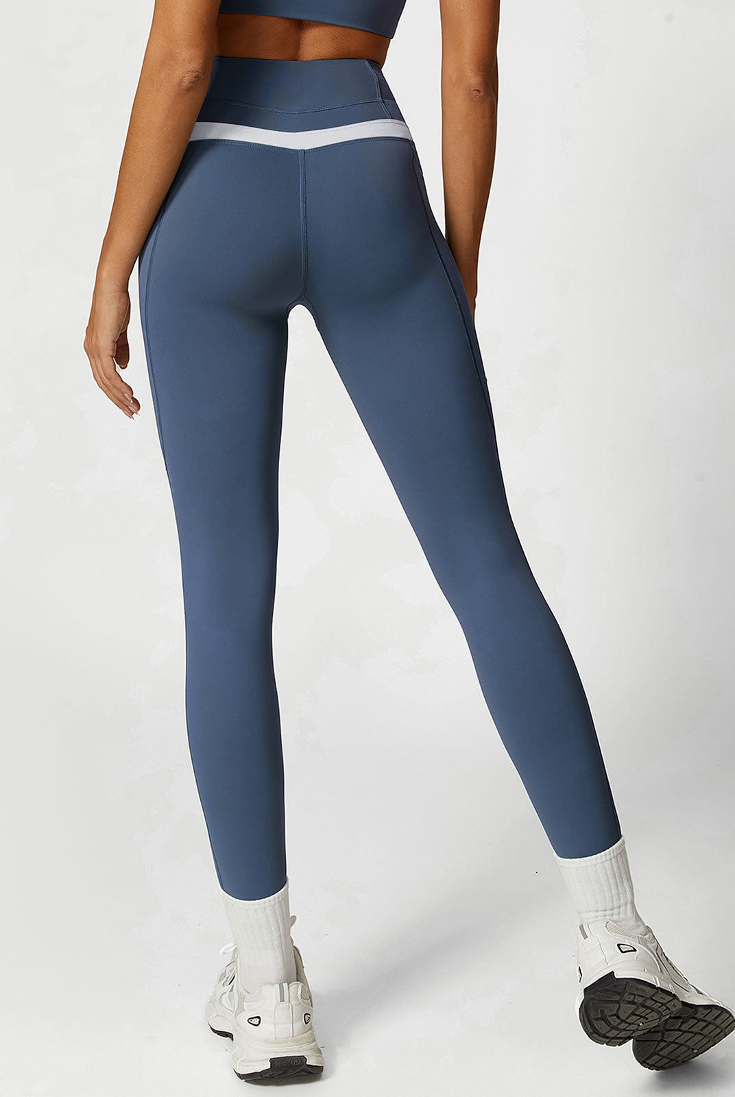 Women's Knitted Nylon Leggings Sustainable Yoga Bottoms - BERLOOK
