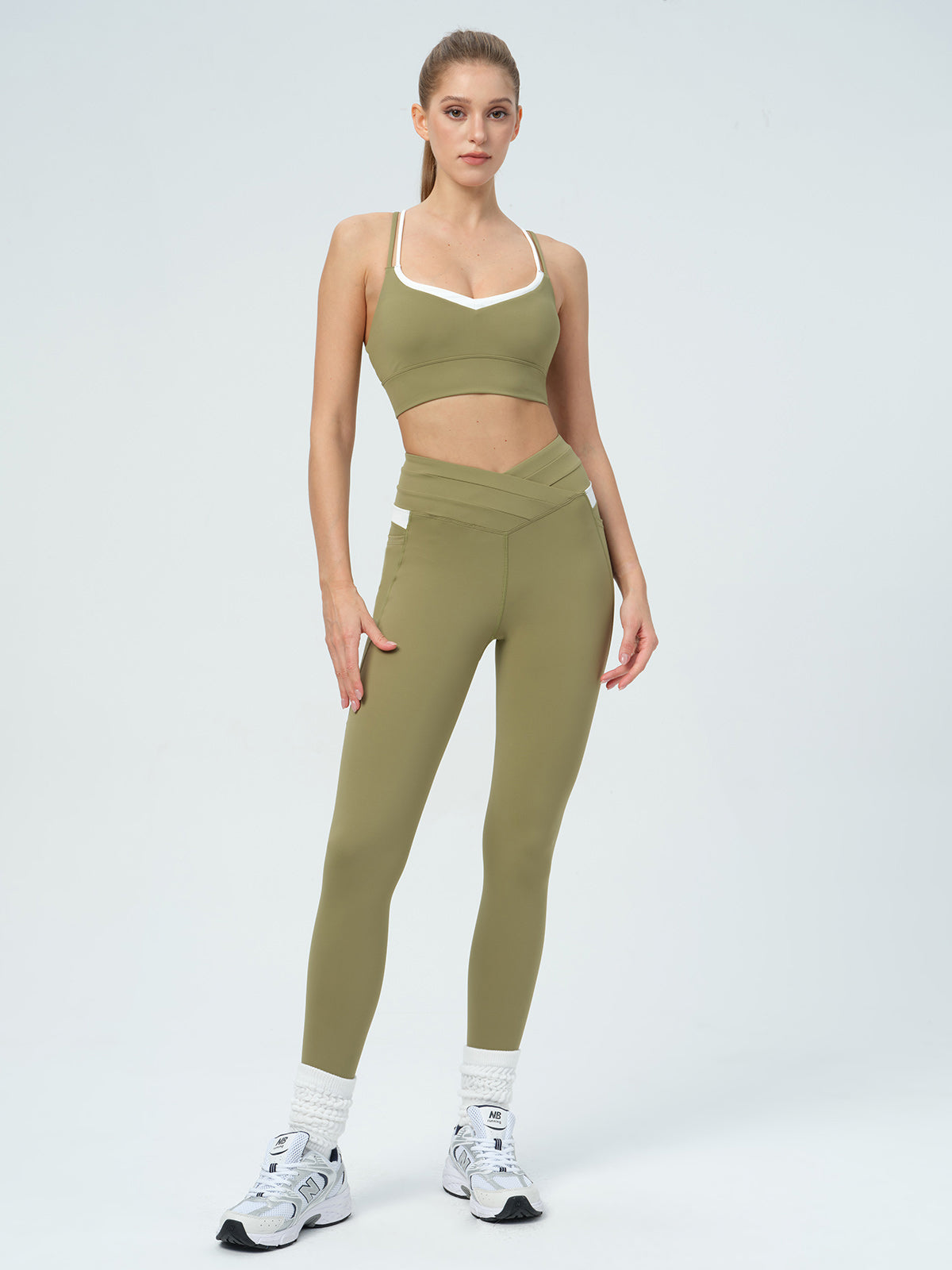 Women's Knitted Nylon Leggings Sustainable Yoga Bottoms - BERLOOK