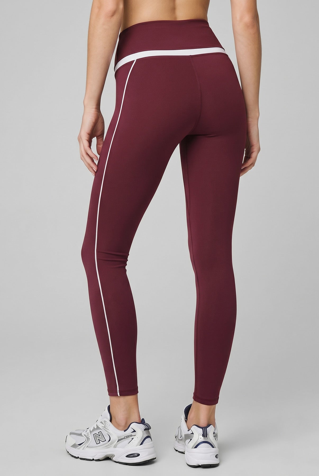 Women's Knitted Nylon Leggings Sustainable Yoga Bottoms - BERLOOK